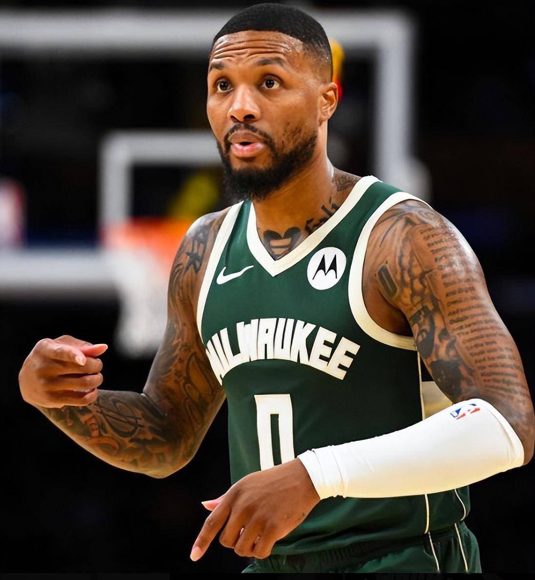 里程碑夜！密尔沃基雄鹿伤情更新，意大利杯转会期刷纪录，震撼外界，资深球员宣示担当 