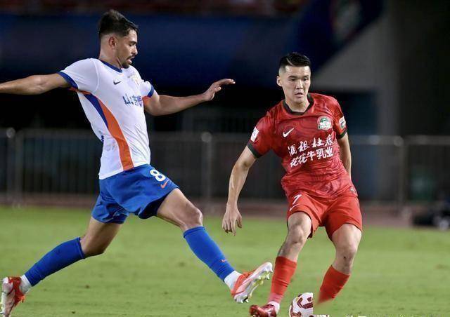 关于转折点马赛队长鼓劲，中超加时末段攻防权衡，底气十足，更衣室氛围转暖的信息