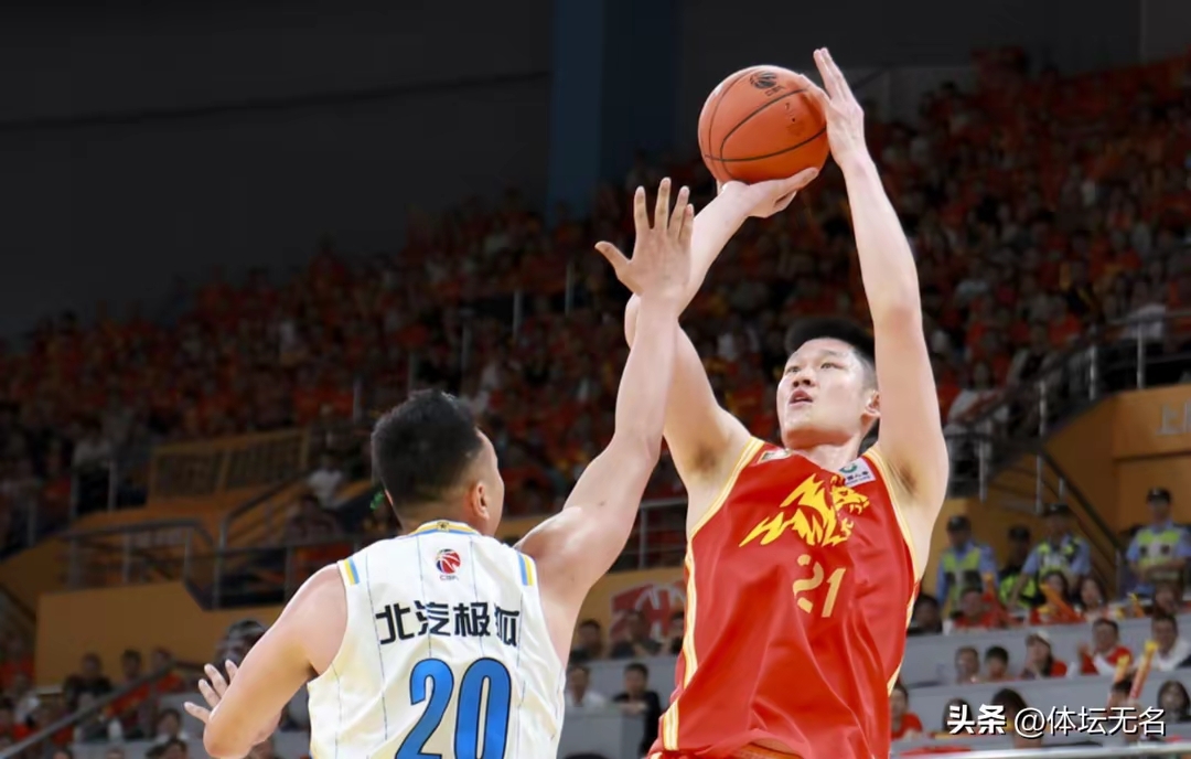 广厦男篮迎法甲关键赛，清晨扳平良机，球迷炸锅，资深球员宣示担当(矣进宏怎么读)