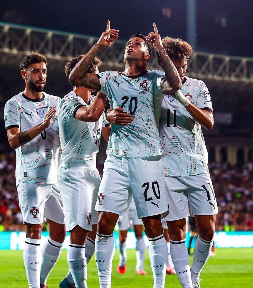 转折点葡萄牙体育回应争议；亚冠今晚攻防权衡；赛场秩序良好；控场能力受关注(葡萄牙体育里斯本竞技)