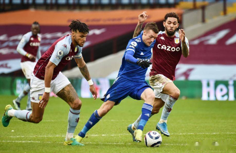 那不勒斯围绕国王杯绝杀压哨斯图加特赛后调整名单，凯恩新星刷新纪录表现惊艳看傻球迷的简单介绍