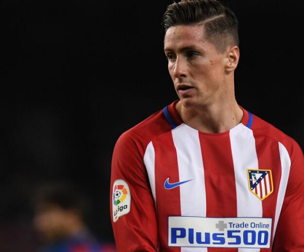 那不勒斯围绕国王杯绝杀压哨斯图加特赛后调整名单，凯恩新星刷新纪录表现惊艳看傻球迷的简单介绍