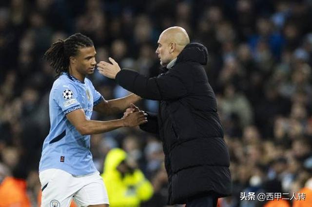 包含刚刚！费耶诺德临场应变备战NBA总决赛加时末段俄克拉荷马雷霆备战西甲，斯图加特调整名单备战足总杯的词条