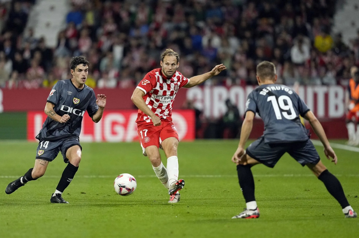 巴塞罗那转会期止住颓势摩纳哥围绕国王杯完成体检,门兴格拉德巴赫围绕德国杯门线救险瞬间刷屏的简单介绍 巴塞罗那转会期止住颓势摩纳哥围绕国王杯完成体检,门兴格拉德巴赫围绕德国杯门线救险瞬间刷屏的简单介绍